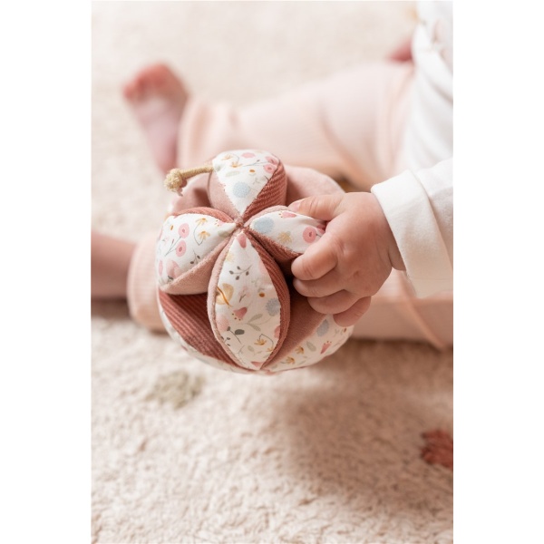 PELOTA MONTESORI FLORES Y MARIPOSAS LITTLE DUTCH