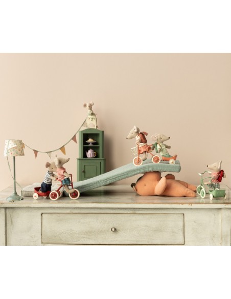 RATONCITA HERMANA MAYOR