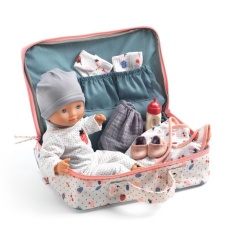 LA MUÑECA VANILLE Y SU MALETA