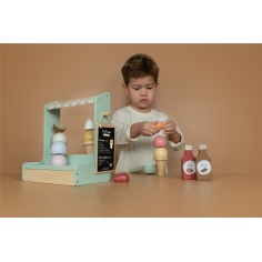 PUESTO DE HELADOS DE MADERA 2