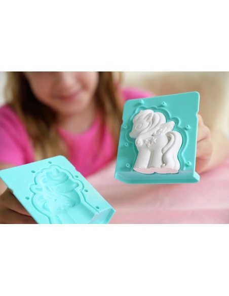 MOULD AND PAINT 3D UNICORNS