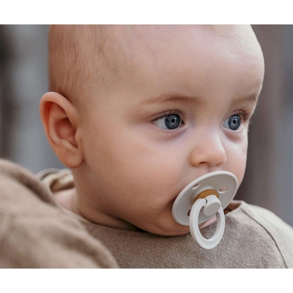 2 CHUPETES BIBS / 6-18 MESES