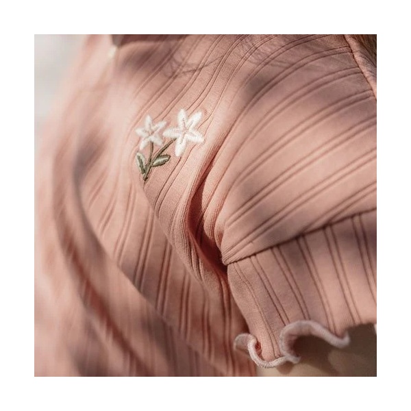 CAMISETA MANGA CORTA ROSA JARDÍN DE HADAS