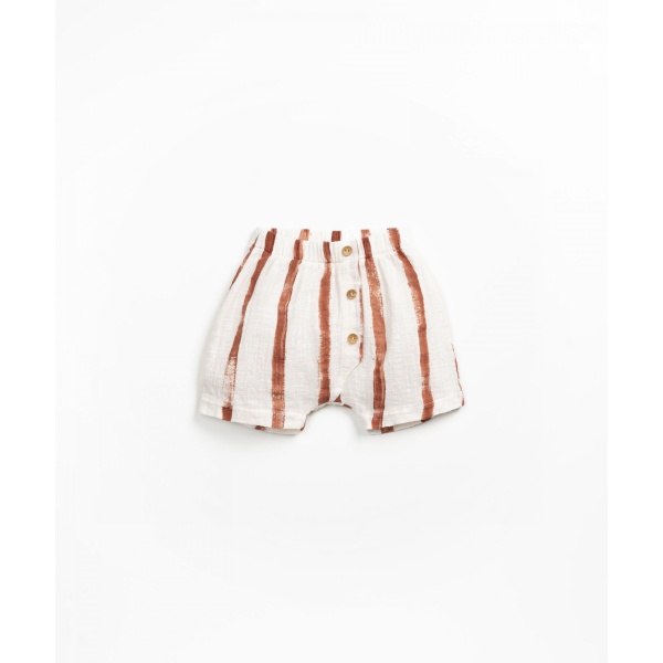 PANTALÓN CORTO CON RAYAS VERTICALES PLAY UP