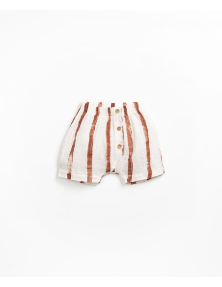 PANTALÓN CORTO CON RAYAS VERTICALES PLAY UP