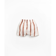 PANTALÓN CORTO CON RAYAS VERTICALES PLAY UP 2