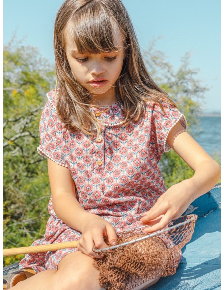 TOP FLORES CON DETALLES DE ENCAJE LARANJINHA