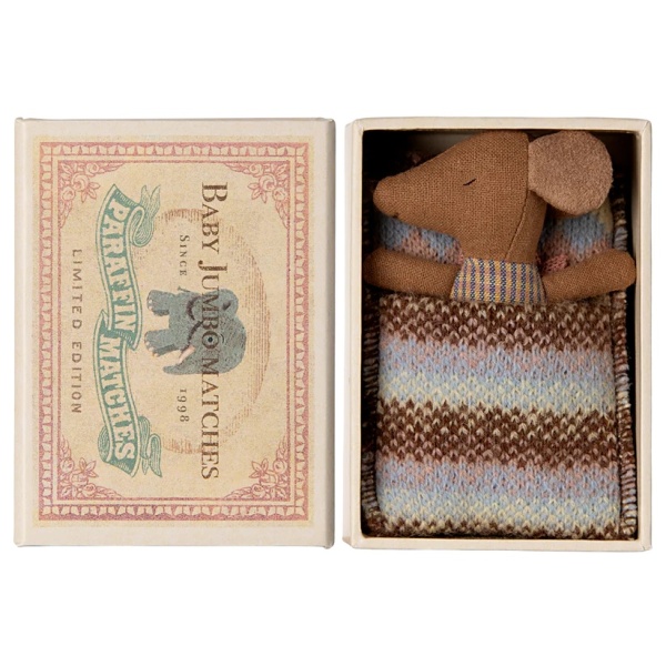 RATÓN BEBÉ DORMIDO Y DESPIERTO EN CAJA DE CERILLAS