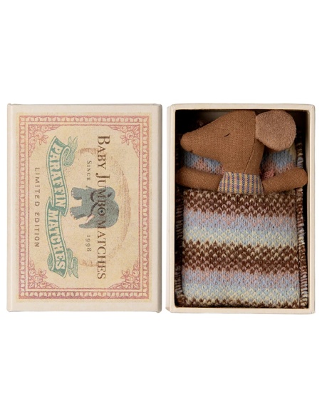 RATÓN BEBÉ DORMIDO Y DESPIERTO EN CAJA DE CERILLAS