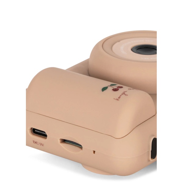 MI PRIMERA CAMARA ROSA KONGES SLOJD