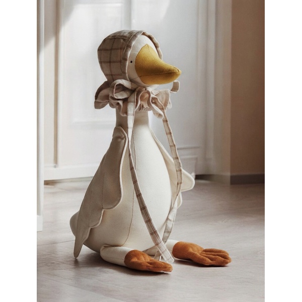 OCA CON GORRITO QUBASHI