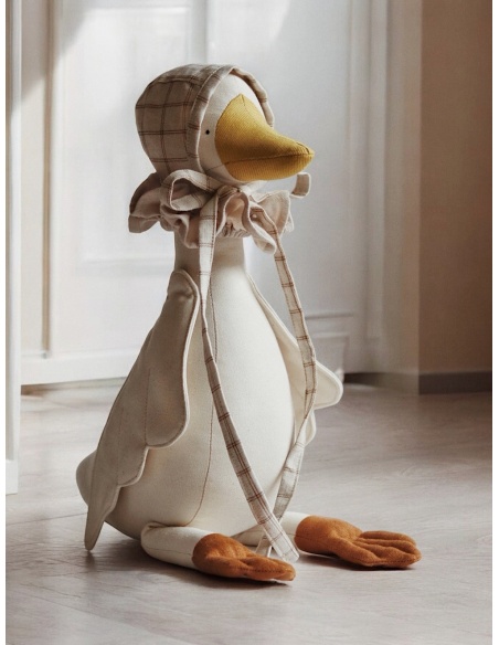 OCA CON GORRITO QUBASHI