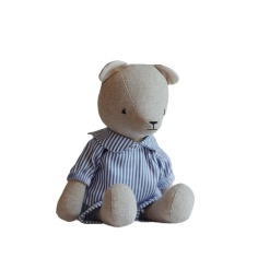 OSITO CON CONJUNTO DE RAYAS AZULES QUBASHI