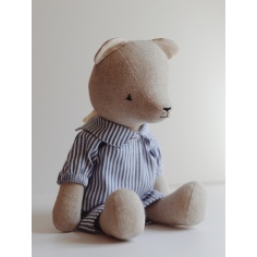 OSITO CON CONJUNTO DE RAYAS AZULES QUBASHI 2