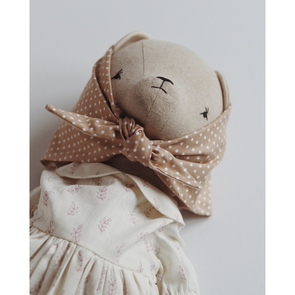 MAMÁ OSO CON VESTIDO DE HOJAS ROSAS QUBASHI