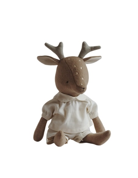 CIERVO DE LANA CON CONJUNTO VAINILLA QUBASHI