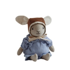 CONEJITO PEQUEÑO COLOR AVENA CON CONJUNTO DE RAYAS AZULES QUBASHI