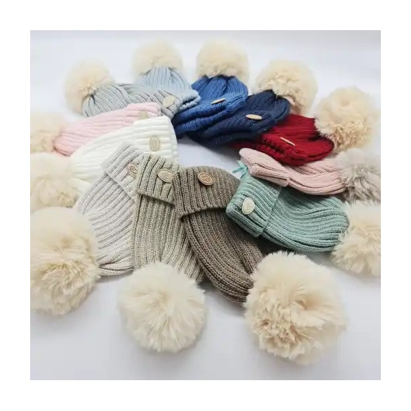 GORRO CON POMPÓN MONNUAGE 3-19 MESES