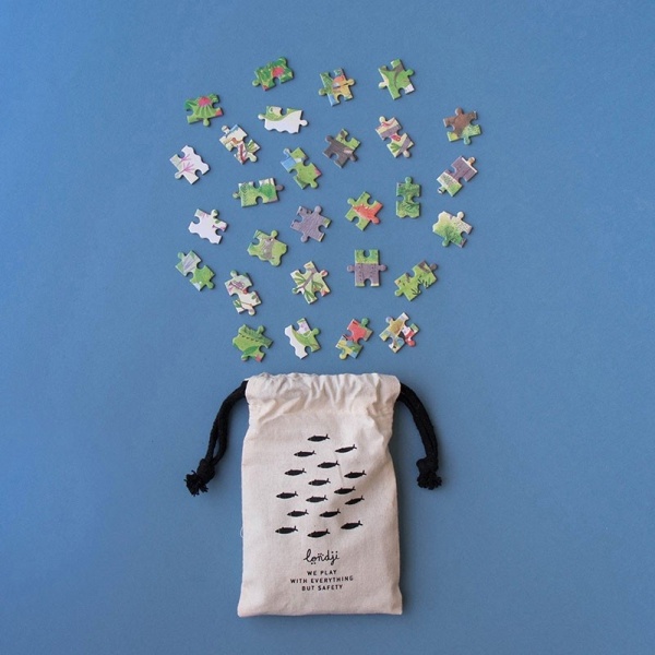 NIGHT AND DAY IN THE FOREST POCKET PUZZLE